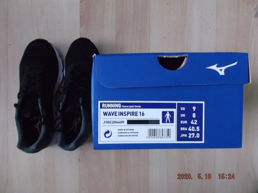 MIZUNO WAVE INSPIRE 16<br>
US 9 / EUR 42