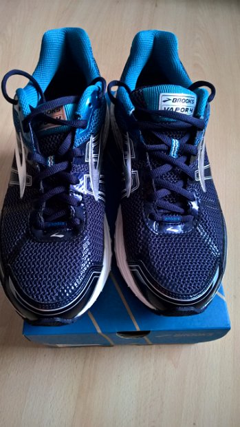 BROOKS Vapor 4